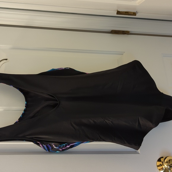 Women's size 18 bathing suit, EUC - Picture 5 of 9